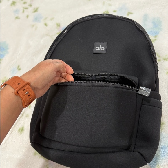 Alo Yoga Black Backpack - Picture 6 of 7
